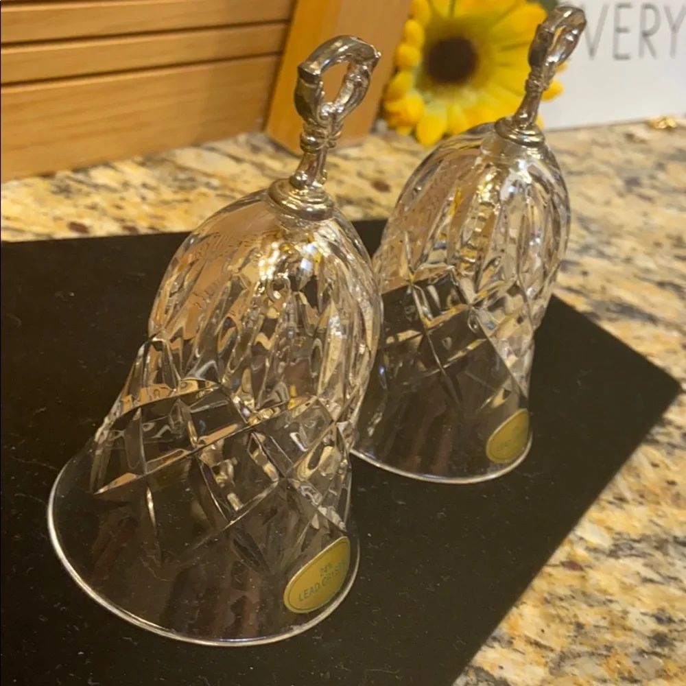 Vintage Crystal bells 1999 by Living Quarters Set 2 Guc